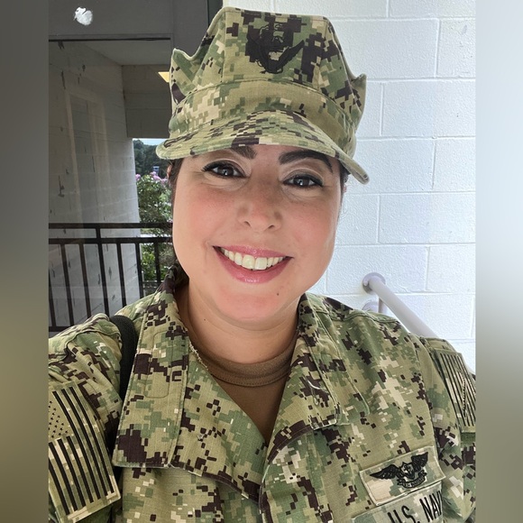 Meet your Posher, Shimmer & Shawls by Meriem - Picture 4 of 7